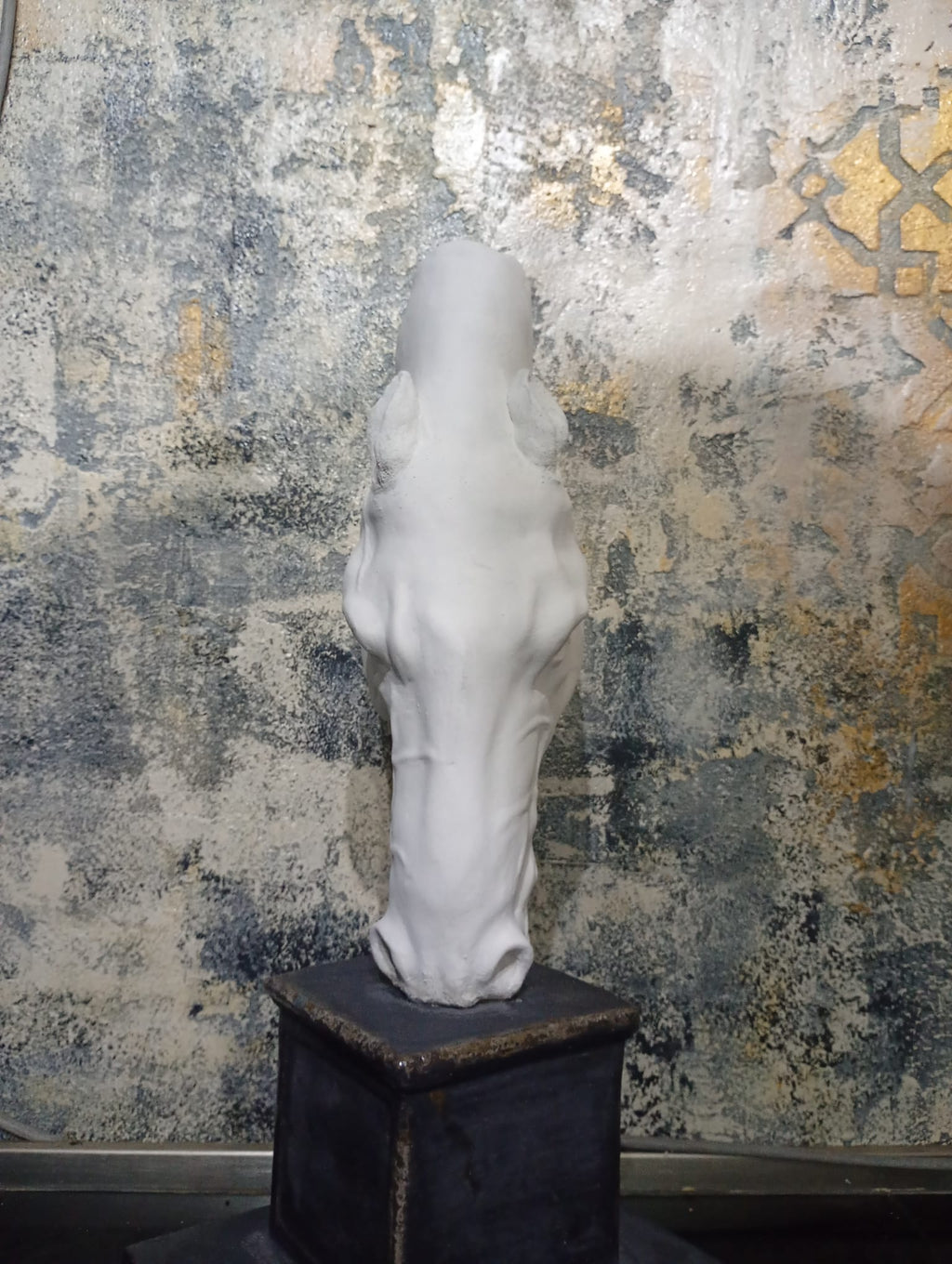 Scultura “La Fierezza” – Cavallo in argilla scolpito a mano (opera unica)